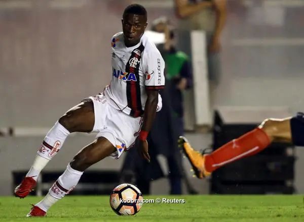 ?i=reuters%2f2017-12-07%2f2017-12-07t021121z_1983181072_rc1eafe69400_rtrmadp_3_soccer-sudamericana_reuters