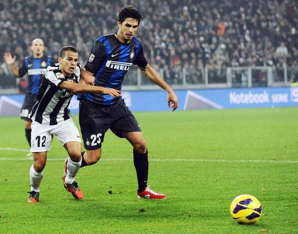 جانب من لقاء سابق بين الفريقين