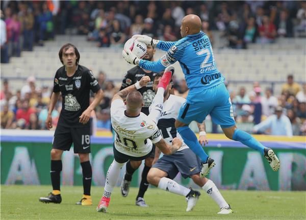 أوسكار بيريز