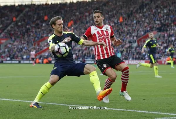 ?i=reuters%2f2017-05-12%2f2017-05-12t103115z_137586675_mt1aci14791298_rtrmadp_3_soccer-england-sou-ars_reuters