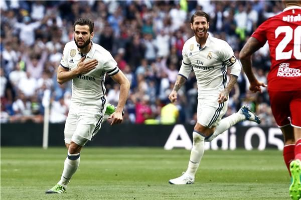 فرحة ناتشو بهدف في إشبيلية