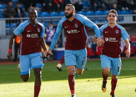 فرحة لاعبي طرابزون سبور