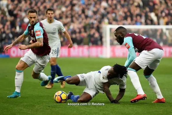 ?i=reuters%2f2017-12-09%2f2017-12-09t135354z_1561293030_rc1d57705400_rtrmadp_3_soccer-england-whu-che_reuters