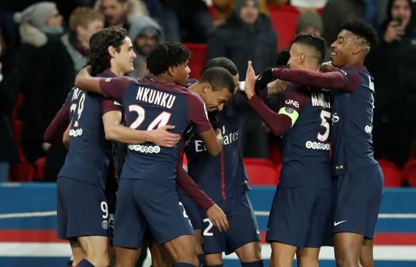 لاعبو باريس سان جيرمان