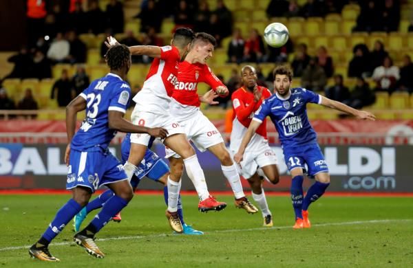 لقطة من المباراة