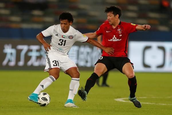 رومارينهو خلال مواجهة اوراوا