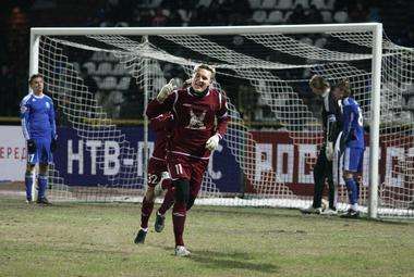 مهاجم روبين كازان بوخاروف بعد تسجيله هدف المباراة الوحيد 