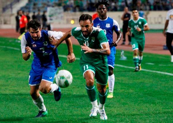 من مباراة الأنصار مع الراسينج في الدوري