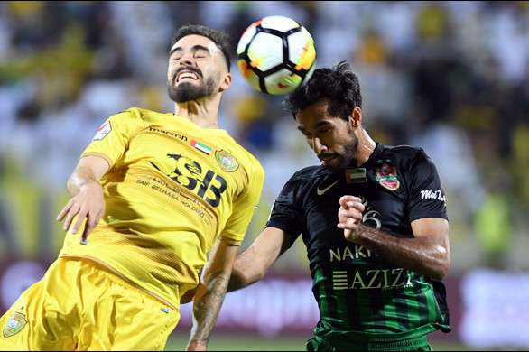 جانب من لقاء الوصل وشباب الأهلي دبي