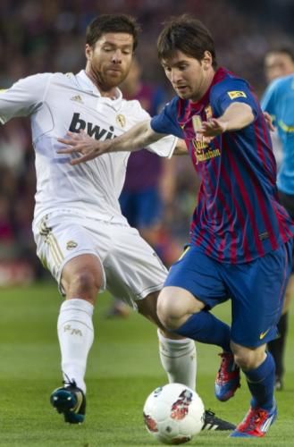 ميسي وألونسو