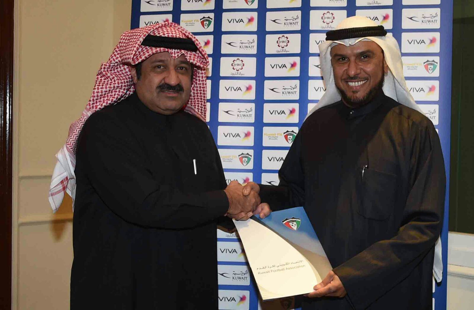 من الاجتماع
