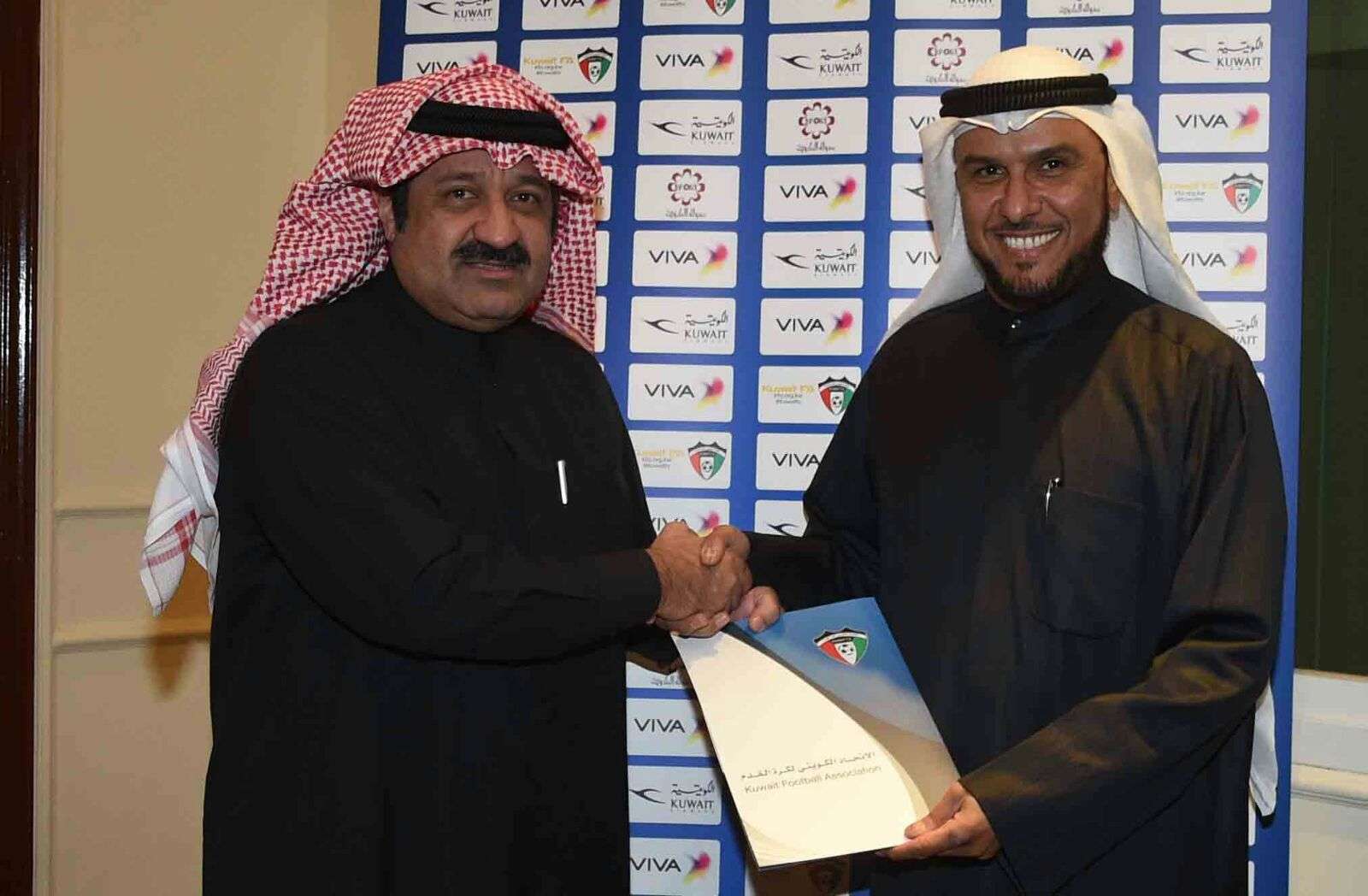 من الاجتماع