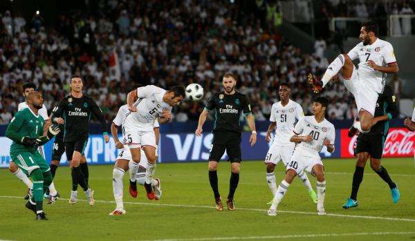 جانب من مواجهة ريال مدريد والجزيرة