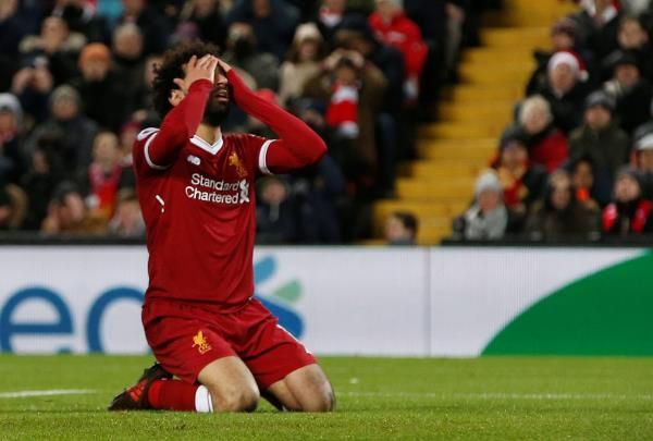 محمد صلاح متحسرًا على ضياع إحدى الفرص
