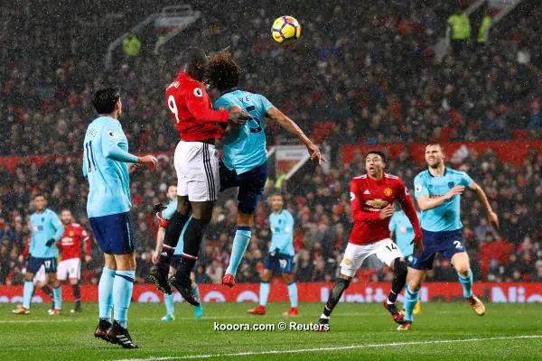 ?i=reuters%2f2017-12-13%2f2017-12-13t202844z_213531103_rc1a460ca800_rtrmadp_3_soccer-england-mun-bou_reuters