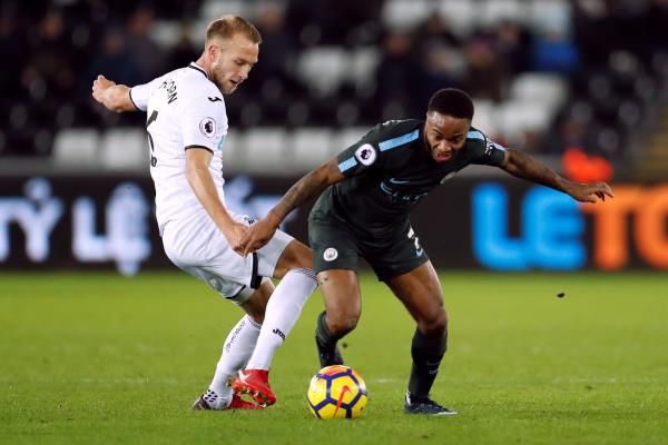 من مباراة مانشستر سيتي وسوانزي