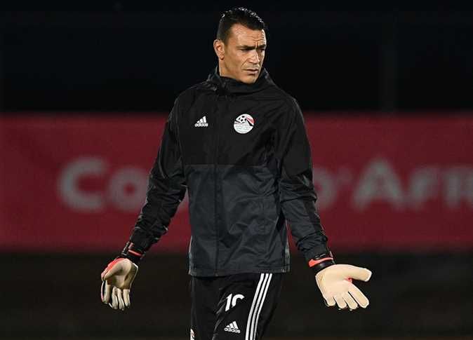 عصام الحضري