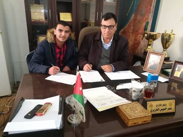 الدردور يوقع عقده بحضور عمر خميس