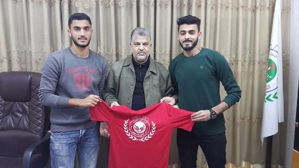 بعد توقيع العقود