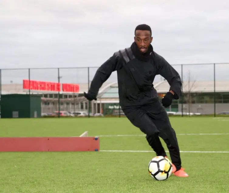 ?i=030302%2f2017-12-07_16-30-32