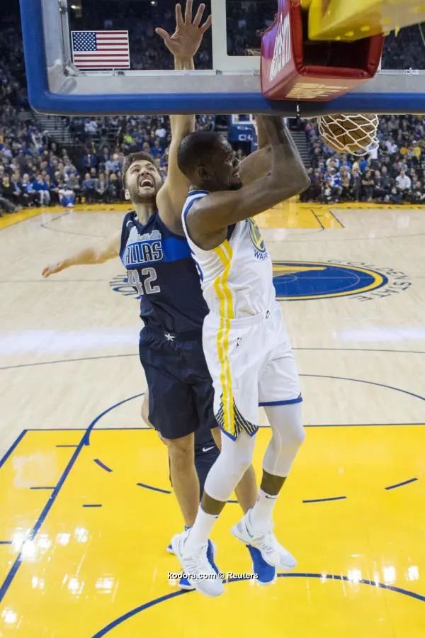 ?i=reuters%2f2017-12-15%2f2017-12-15t063152z_501866124_nocid_rtrmadp_3_nba-dallas-mavericks-at-golden-state-warriors_reuters
