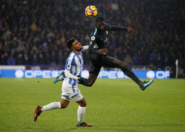 من لقاء هيديرسفيلد تاون و تشيلسي