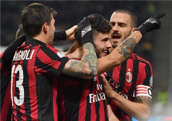 لاعبو ميلان