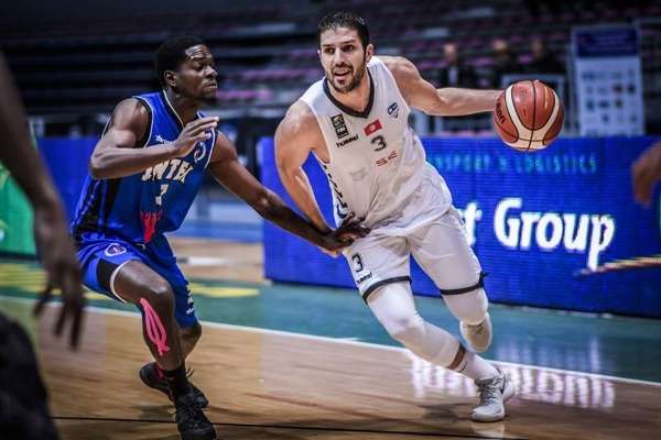 جانب من لقاء النجم الرادسي وإنتر كلوب