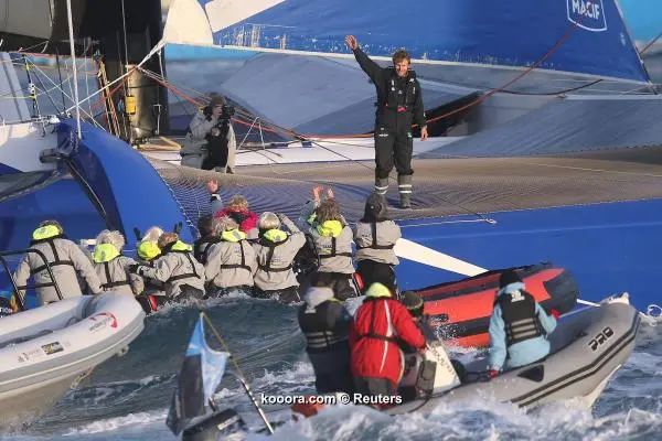 ?i=reuters%2f2017-12-17%2f2017-12-17t091426z_294397155_rc1e48eddf30_rtrmadp_3_sailing-solo_reuters