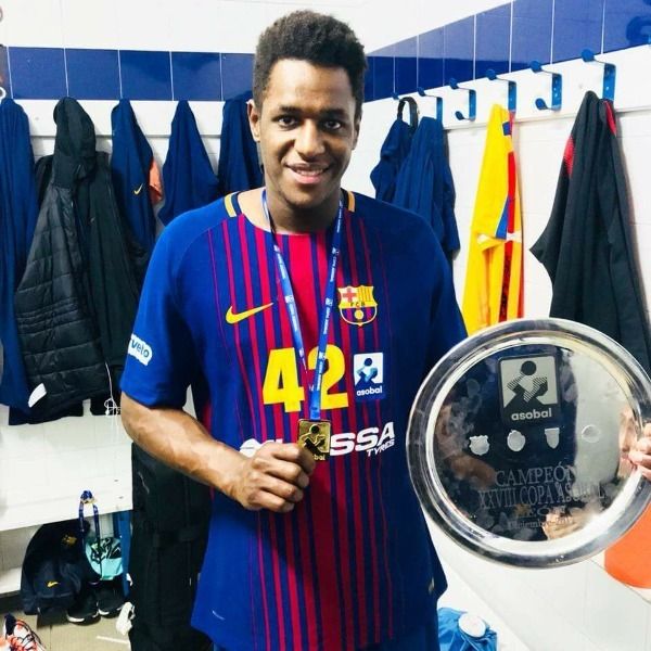 جلوز بعد التتويج باللقب