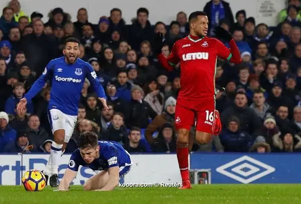 ?i=reuters%2f2017-12-18%2f2017-12-18t213314z_582618922_rc1b81badf00_rtrmadp_3_soccer-england-eve-swa_reuters