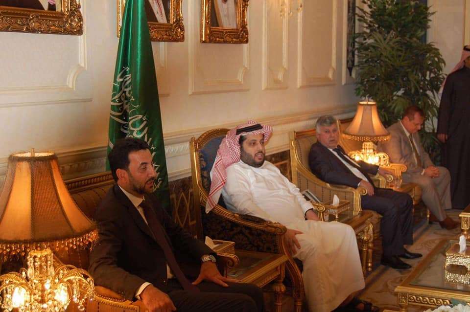 الوفد العراقي خلال زيارة السعودية