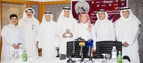 صورة جماعية لسمير سعيد مع زملائه الرياضيين