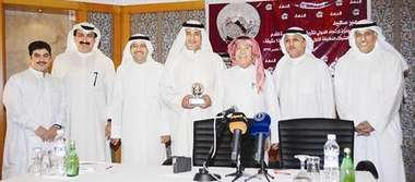 صورة جماعية لسمير سعيد مع زملائه الرياضيين