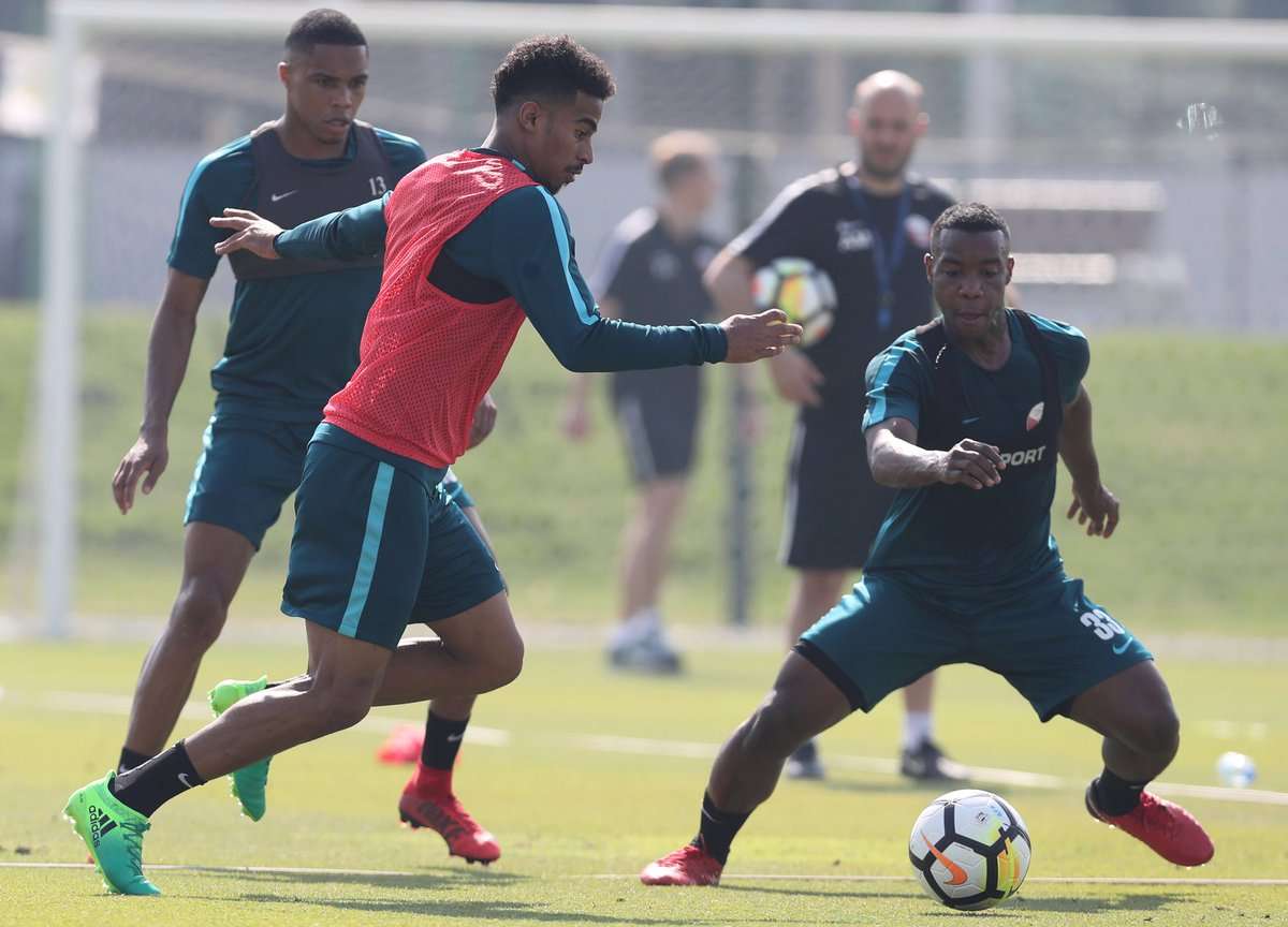 جانب من التدريبات