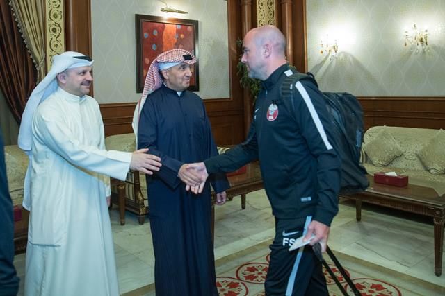 سانشيز لدى وصوله الكويت