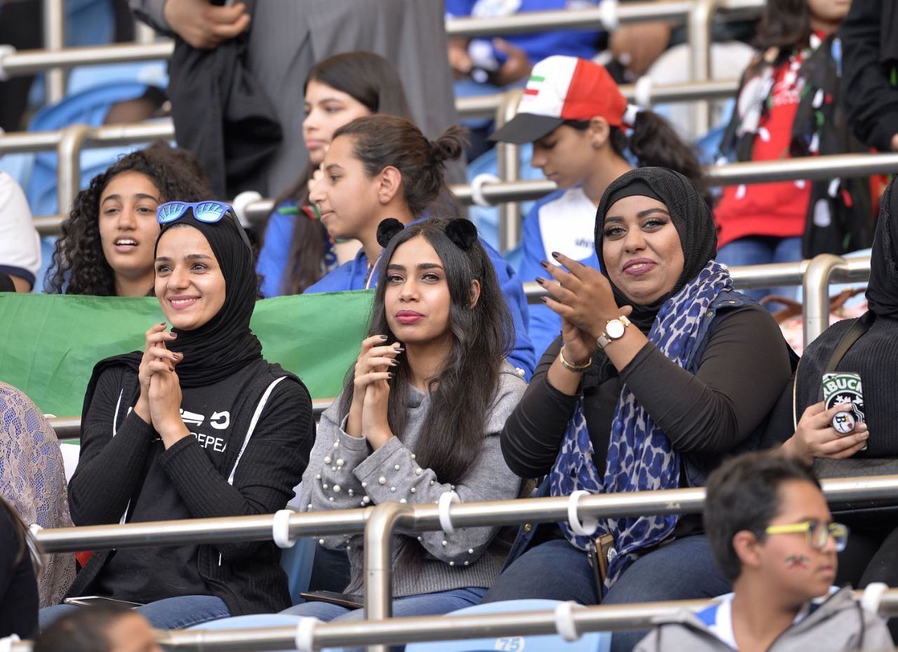 جانب من الحضور الجماهيري