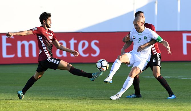 من مباراة الوحدة والإمارات