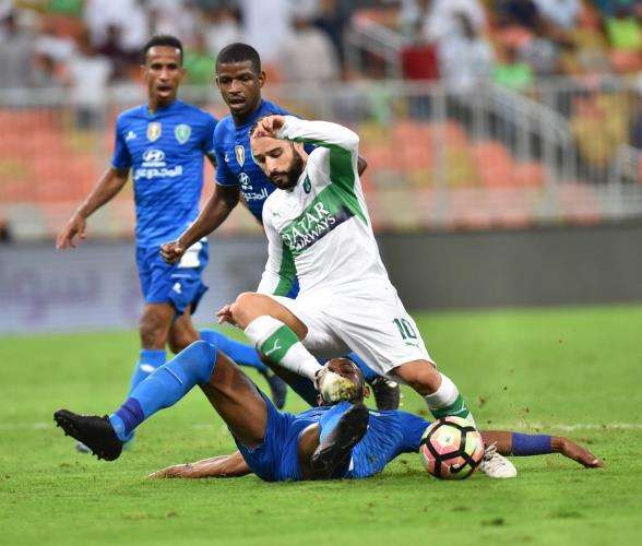 جانب من مواجهة سابقة بين الفريقين