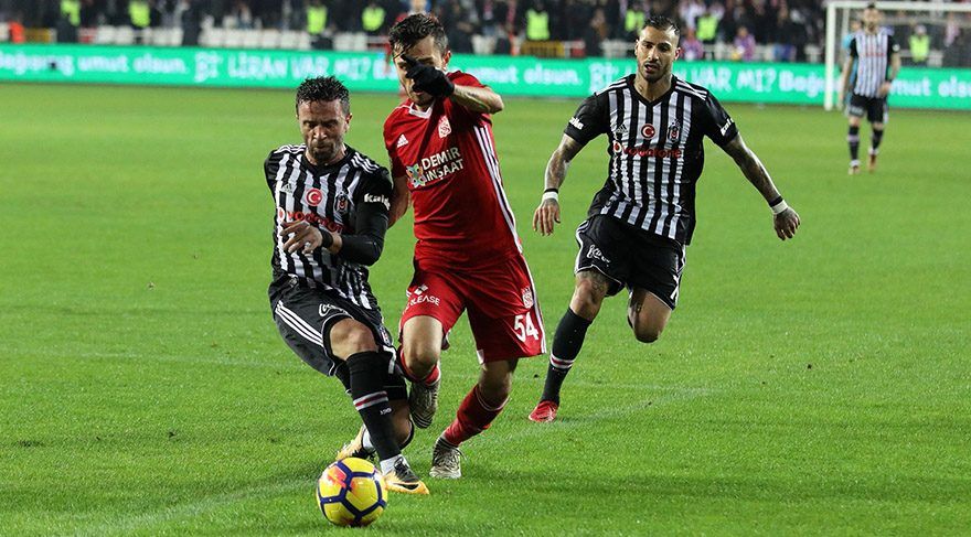 جانب من مباراة سيفاس وبشكتاش