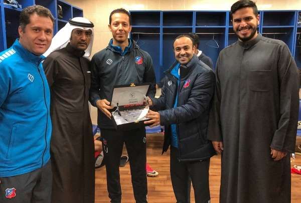 خليل الجبابلي خلال تكريمه من الكويت الكويتي