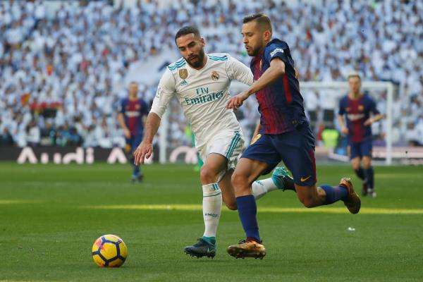 كارفاخال أمام برشلونة