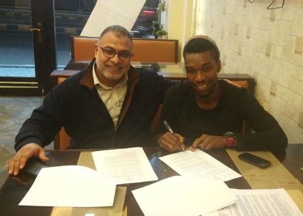 جانب من توقيع ماركوس