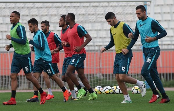 جانب من تدريبات منتخب قطر