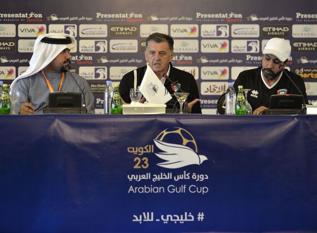 بونياك خلال المؤتمر الصحفي