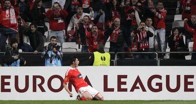 كاردوزو قاد بنفيكا  للفوز على ليفربول في الدوري الأوروبي