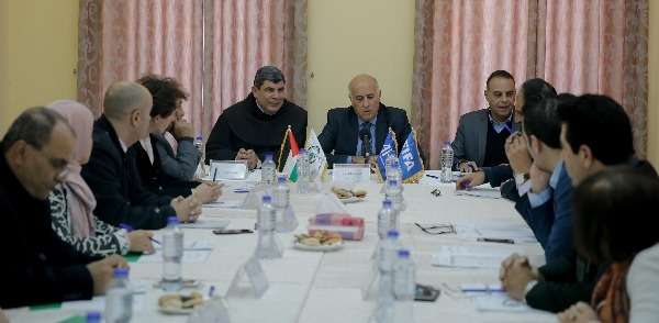 من الاجتماع