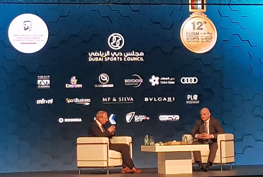 إنفانتينو يتحدث في الجلسة الختامية