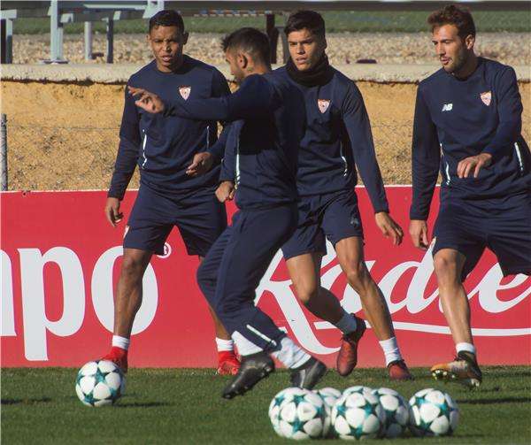 تدريبات إشبيلية - أرشيفية