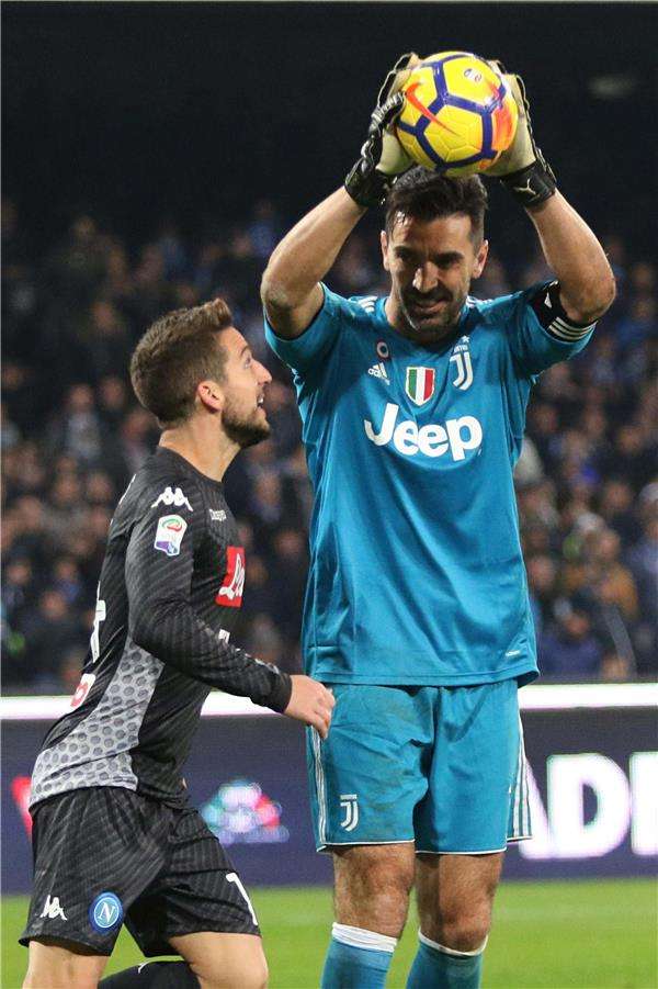 بوفون وميرتينز